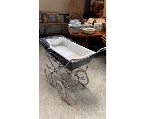  Sale Item:    SILVER CROSS PRAM   Vat Status:   No Vat   Buyers Premium:  This lot is subject to a Buyers Premium of 17.5% +