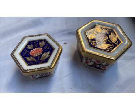  Sale Item:    2 ROYAL CROWN DERBY POTS   Vat Status:   No Vat   Buyers Premium:  This lot is subject to a Buyers Premium of 