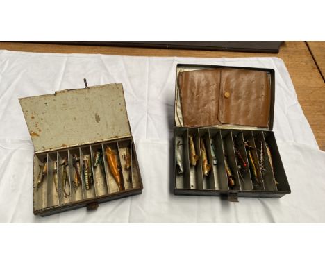  Sale Item:    2 BOX VINTAGE LURES AF   Vat Status:   No Vat   Buyers Premium:  This lot is subject to a Buyers Premium of 17