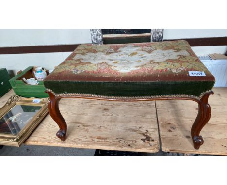  Sale Item:    VICTORIAN FOOT STOOL (AF)   Vat Status:   No Vat   Buyers Premium:  This lot is subject to a Buyers Premium of
