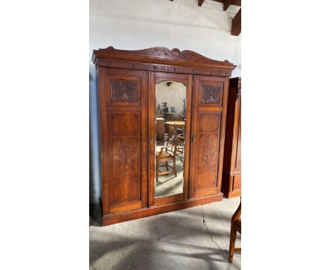  Sale Item:    MAHOGANY WARDROBE (AF)   Vat Status:   No Vat   Buyers Premium:  This lot is subject to a Buyers Premium of 17