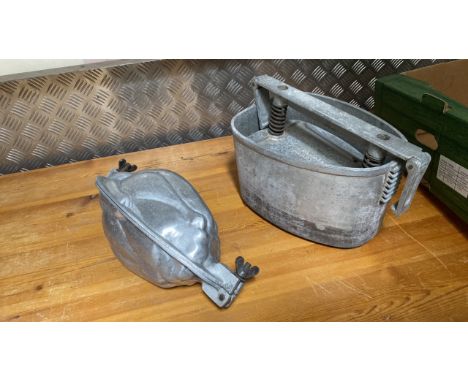  Sale Item:    BOX-METAL PRESS &amp; CHICKEN COOKER   Vat Status:   No Vat   Buyers Premium:  This lot is subject to a Buyers