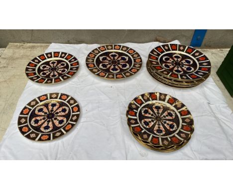  Sale Item:    BOX-17 ROYAL CROWN DERBY WARE PLATES (15 MARKED 1128)  Vat Status:   No Vat   Buyers Premium:  This lot is sub