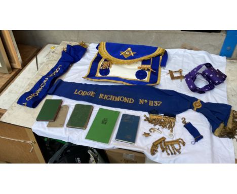 Sale Item:    BOX MASONRY ITEMS &amp; BOOKS (AF)   Vat Status:   No Vat   Buyers Premium:  This lot is subject to a Buyers P
