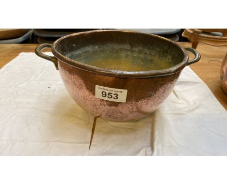  Sale Item:    COPPER POT (AF)   Vat Status:   No Vat   Buyers Premium:  This lot is subject to a Buyers Premium of 17.5% + V