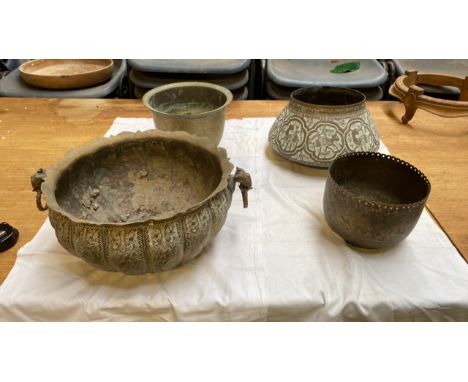  Sale Item:    COPPER &amp; BRASS FLOWER POTS (AF)   Vat Status:   No Vat   Buyers Premium:  This lot is subject to a Buyers 