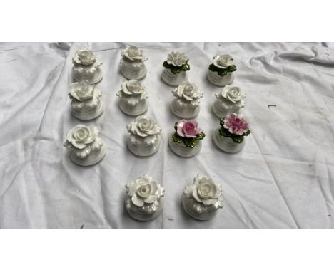  Sale Item:    SALT &amp; PEPPER POTS - FLOWER DESIGN (AF)  Vat Status:   No Vat   Buyers Premium:  This lot is subject to a 