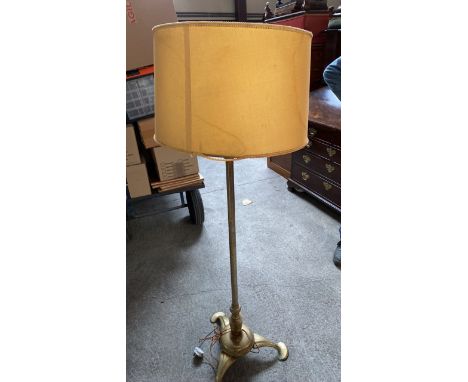  Sale Item:    BRASS STANDARD LAMP (AF)   Vat Status:   No Vat   Buyers Premium:  This lot is subject to a Buyers Premium of 