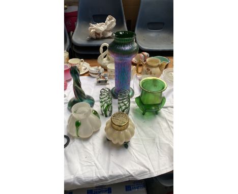  Sale Item:    BOX 7PC GLASS VASES (AF)   Vat Status:   No Vat   Buyers Premium:  This lot is subject to a Buyers Premium of 