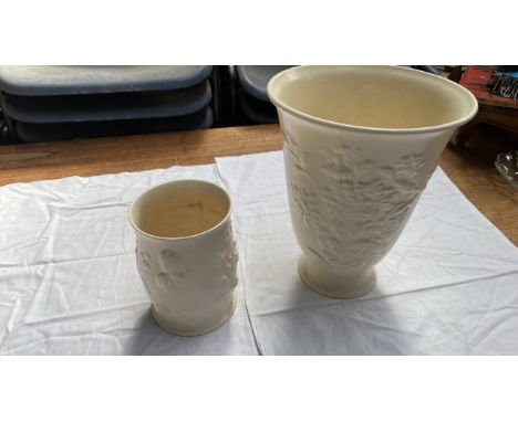  Sale Item:    2 SPODE VELAMOUR VASES   Vat Status:   No Vat   Buyers Premium:  This lot is subject to a Buyers Premium of 17
