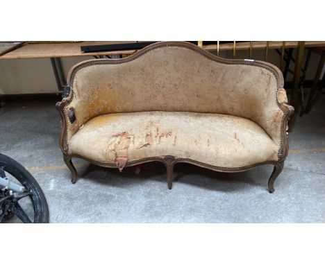  Sale Item:    SOFA (AF)   Vat Status:   No Vat   Buyers Premium:  This lot is subject to a Buyers Premium of 17.5% + Vat @ 2
