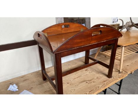  Sale Item:    MAHOGANY BUTLERS TRAY &amp; STAND (AF)  Vat Status:   No Vat   Buyers Premium:  This lot is subject to a Buyer