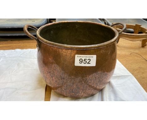  Sale Item:    COPPER POT (AF)   Vat Status:   No Vat   Buyers Premium:  This lot is subject to a Buyers Premium of 17.5% + V