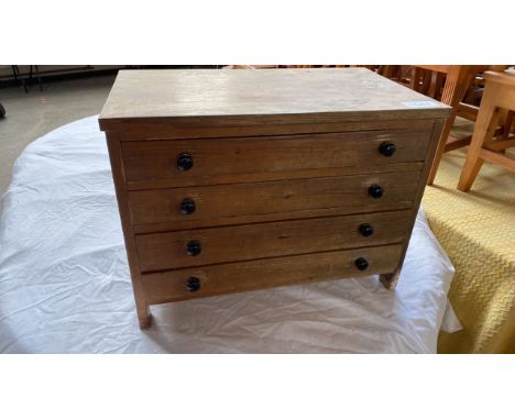  Sale Item:    SMALL DRAWER UNIT (AF)   Vat Status:   No Vat   Buyers Premium:  This lot is subject to a Buyers Premium of 17