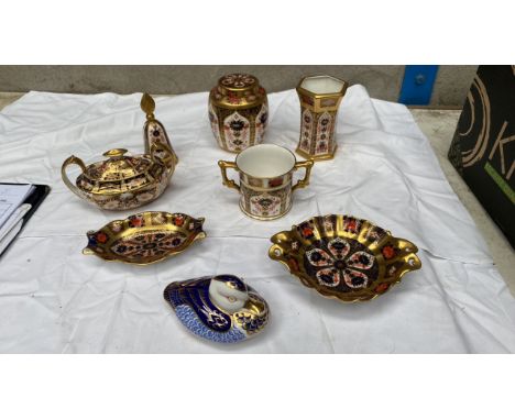  Sale Item:    BOX-8 PCS ROYAL CROWN DERBY WARE   Vat Status:   No Vat   Buyers Premium:  This lot is subject to a Buyers Pre