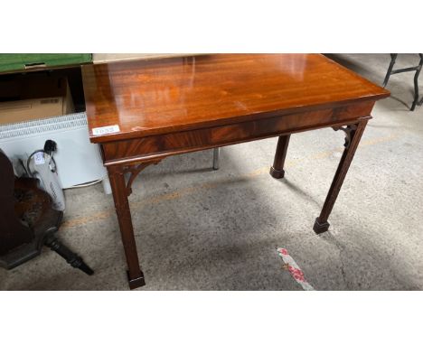  Sale Item:    REPRO MAHOGANY HALL TABLE   Vat Status:   No Vat   Buyers Premium:  This lot is subject to a Buyers Premium of