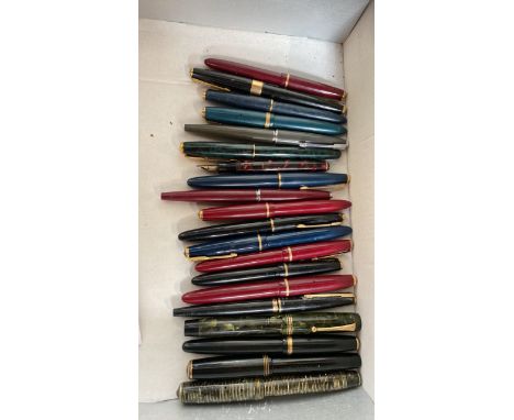  Sale Item:    BOX PARKER PENS   Vat Status:   No Vat   Buyers Premium:  This lot is subject to a Buyers Premium of 17.5% + V