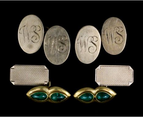 A pair of gentleman's 9ct gold cufflinks, the oval faces engraved with the initials "WS" (gross weight 10.8 grammes), a pair 