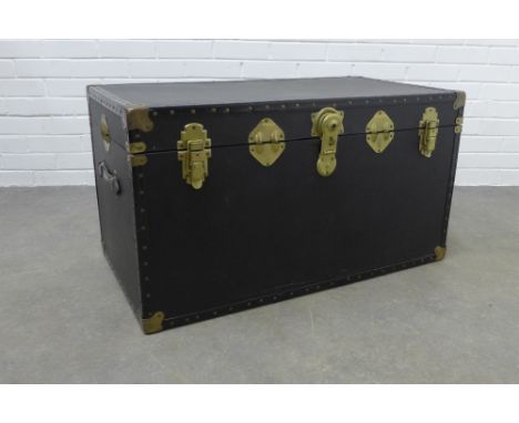 Travel / Storage trunk. 52 x 93 x 52cm. 