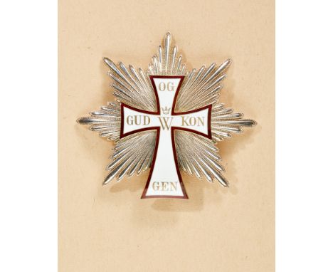 Danebrog-Orden Bruststern zum Großkreuz. Silber mit Silber vergoldeter und emaillierter Auflage, an Doppelnadel. Mit Herstell