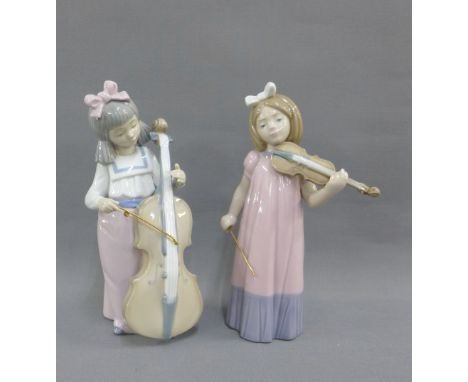 Two Nao porcelain figures to include a violinist and a cellist, tallest 19cm, (2) 