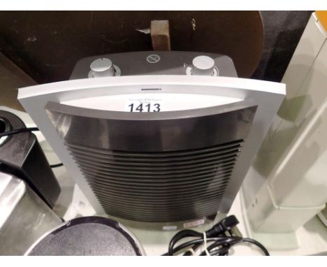 Kaz #HZ-500E electric heater. All electrical items in this lot have been PAT tested for safety and have passed. This does not