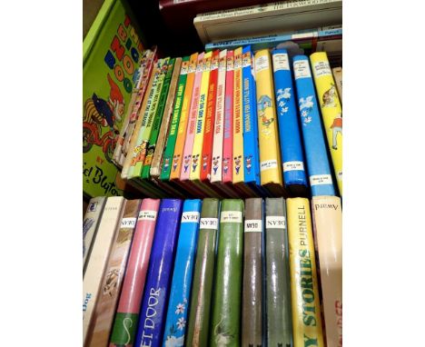 Collection of vintage books to include Rupert and Noddy. Not available for in-house P&amp;P 