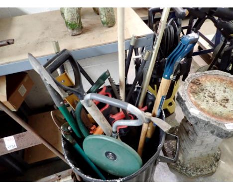 Bin of mixed garden tools, bin not included in this lot. Not available for in-house P&amp;P 