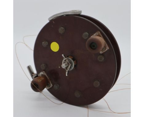 A large vintage bakelite sea rod reel. UK P&amp;P Group 1 (£16+VAT for the first lot and £2+VAT for subsequent lots) 