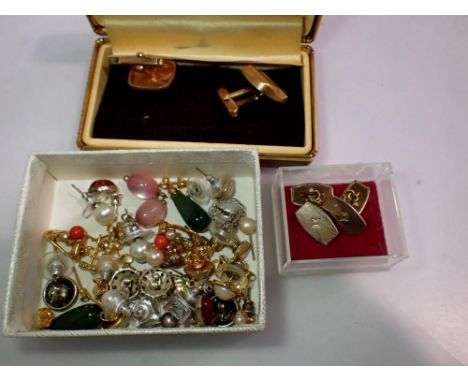 Quantity of costume jewellery earrings with gold plated mens cufflinks. UK P&amp;P Group 1 (£16+VAT for the first lot and £2+