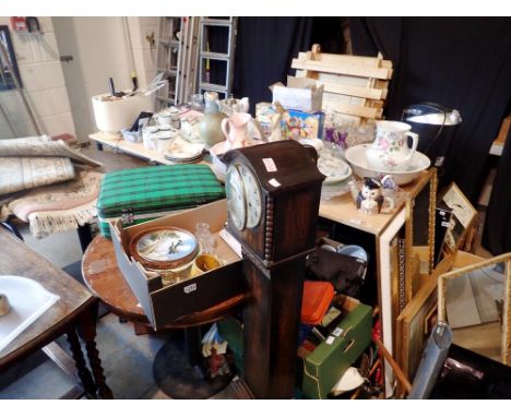 Collection of mixed items sold on behalf of Age UK. This lot must be collected no later than Friday 12th April, if you cannot