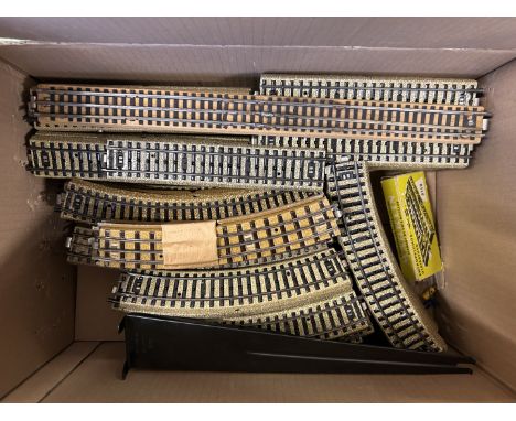 MARKLIN - MADE IN GERMANY Tracks, overhead lines and transformer   - Good condition.  (3 scatole)