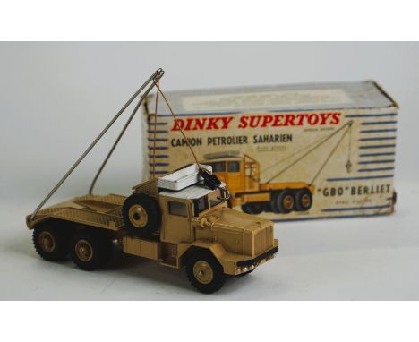 DINKY TOYS Petrolier Saharien Truck #888  60s  - Scale 1:43. Original box Good condition.