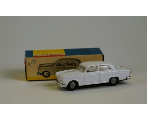 POLITOYS - MADE IN ITALY Alfa Romeo Giulietta #32  60s  - Scale 1:41 Original packaging. Good condition.