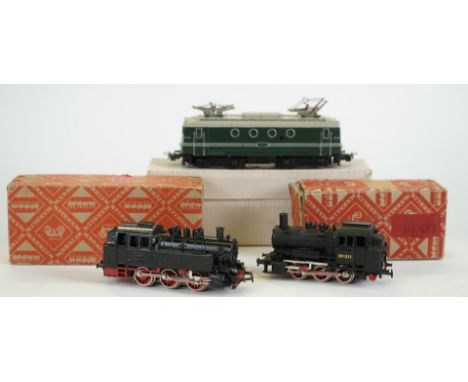 MARKLIN - MADE IN GERMANY Locomotives   50s  - Two with original boxes. Good condition.  (3)