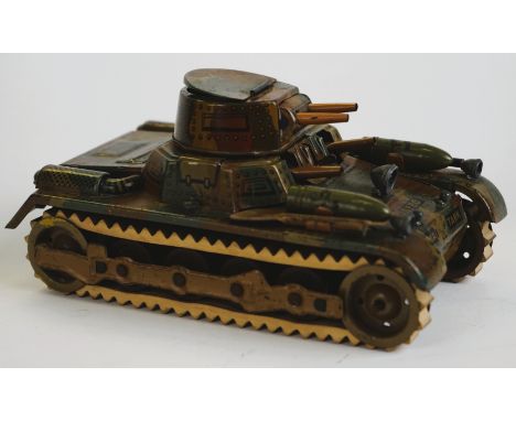 GAMA - MADE IN GERMANY Tank #60 40s - Functional. Good condition. 4.33 x 7.48 in.