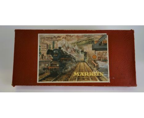 MARKLIN - MADE IN GERMANY Locomotive #3203  50s  - Original box. Good condition.