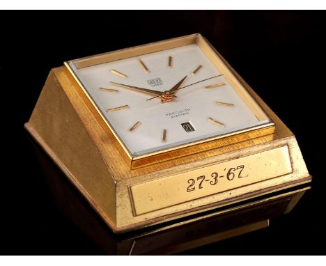 Gruen Genève Swiss Precision Electric table clock with date display, 5 cm high, 10.5x10.5 cm