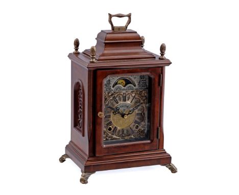 Warmink table clock with moon phase, in walnut case, 26.5 cm high
