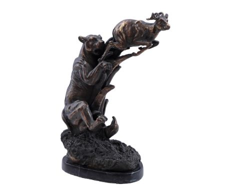 Bronze statue group of lion with prey, on marble base, 31.5 cm high