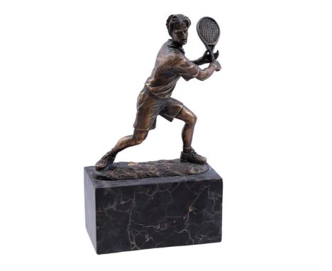 Bronze statue of a tennis player, on marble base, 23.5 cm high