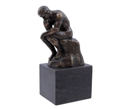 Bronze statue of the thinker, after Rodin, on marble base, 19.5 cm high