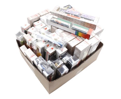 Box with Albedo scale model trucks