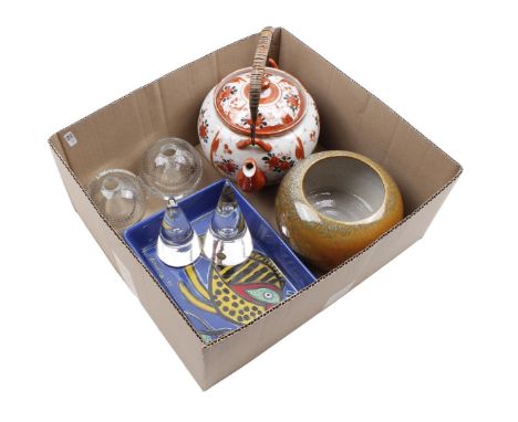 Box with 2 Leerdam glass nail ball vases, 9 cm diameter, 2 Royal Leerdam glass cone-shaped objects, 13 cm and 15 cm high, bea