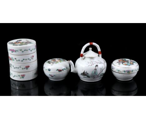 Porcelain teapot and lidded containers with polychrome decor. with long line and fool, marked on the bottom, China 19th/20th 