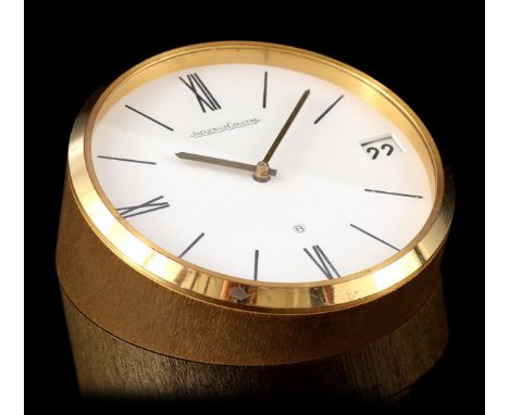 Jaeger LeCoultre table clock with date display, 4.5 cm high, 10 cm diameter