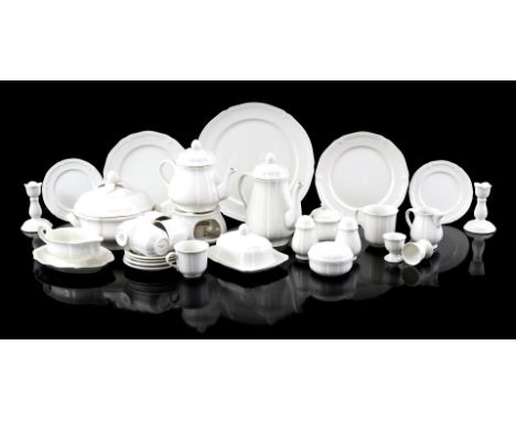 Villeroy &amp; Boch earthenware food and drink service model Manoir, consisting of 9 flat plates, 9 deep plates, 12 breakfast