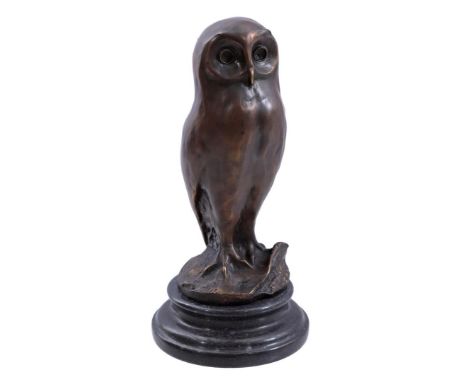 Bronze statue of an owl, after Milo, on marble base, in Art Deco style, 24.5 cm high