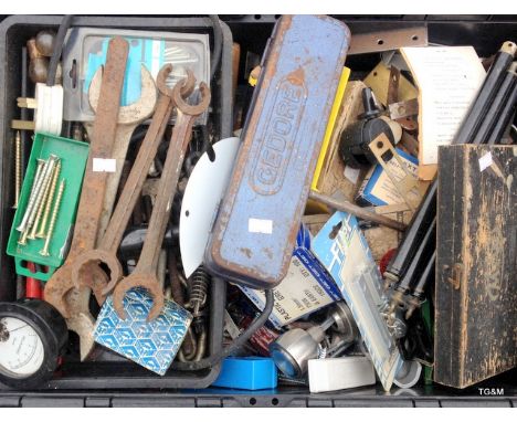A box of mixed workshop tools to inc. Large number of vintage tools, amateur vintage tripod legs 