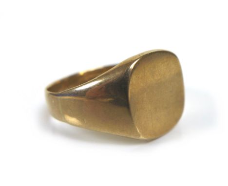 A 9ct gold signet ring, with blank cartouche, size V/W, 3.4g, 